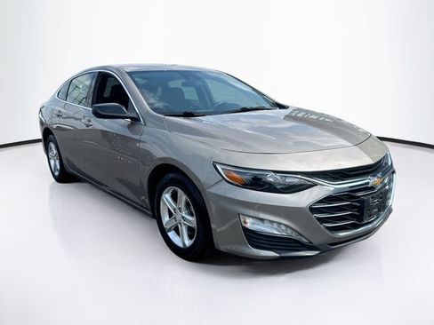 Used 2023 Chevrolet Malibu LT FWD image 3