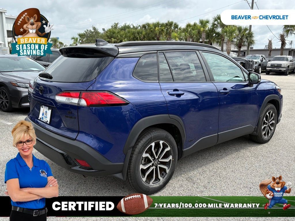 Used 2024 Toyota Corolla Cross AWD Hybrid w/ Moonroof Package image 7