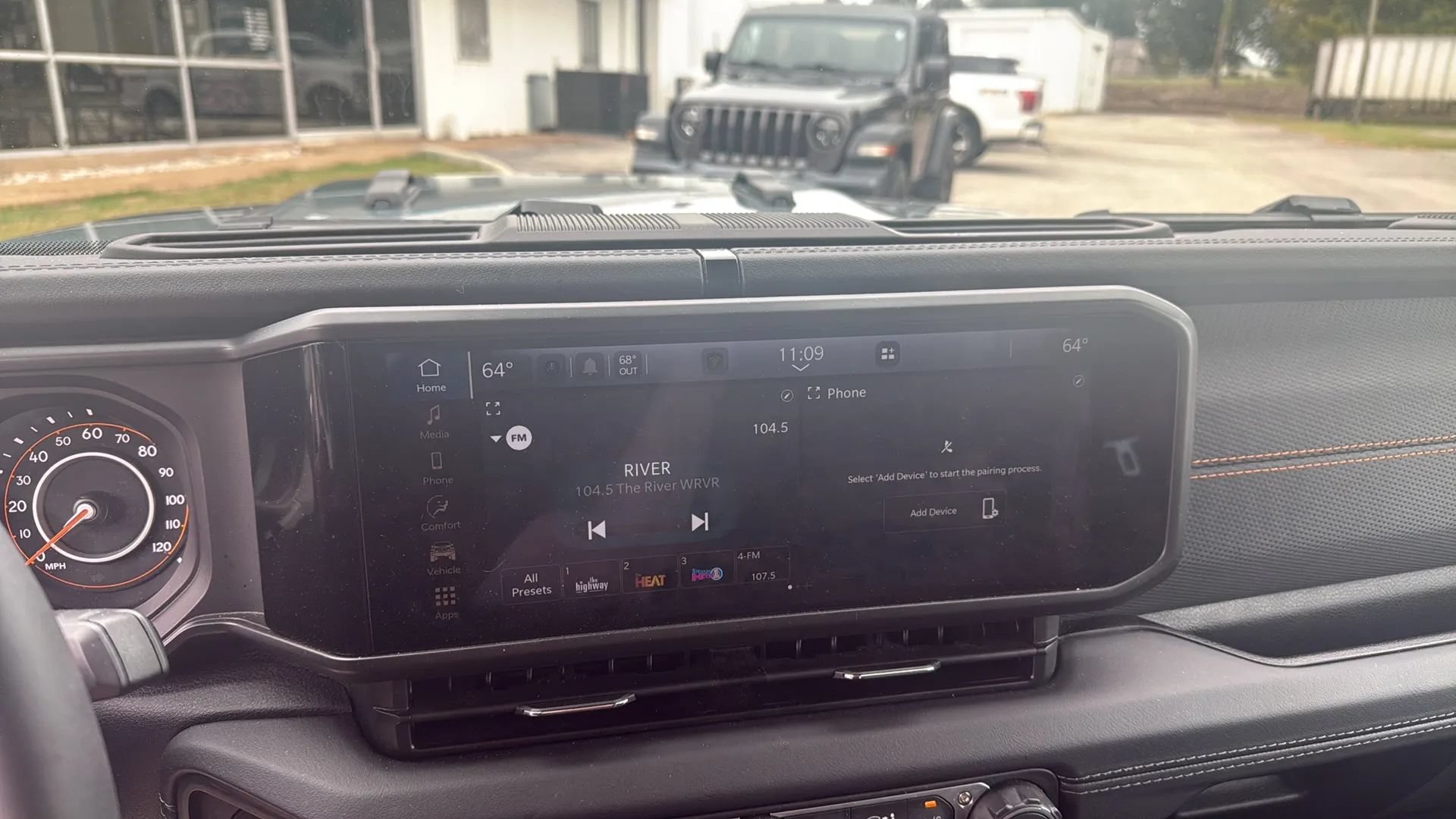 Used 2026 Jeep Gladiator Mojave AWD/4WD image 21