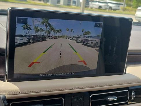 Certified 2023 Lincoln Nautilus Reserve image 30