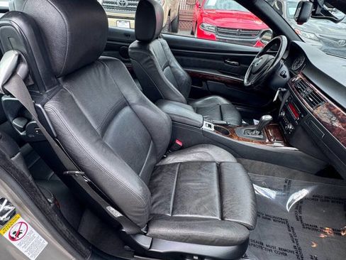Used 2007 BMW 328i Convertible image 15