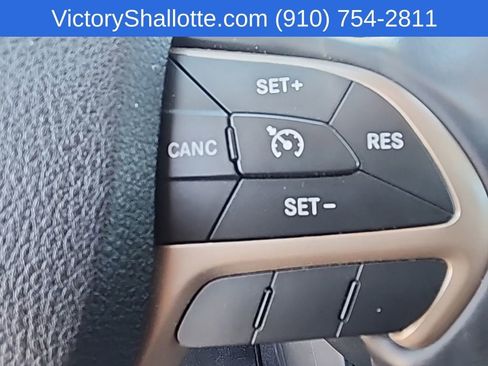 Used 2015 Jeep Cherokee Limited AWD/4WD image 15