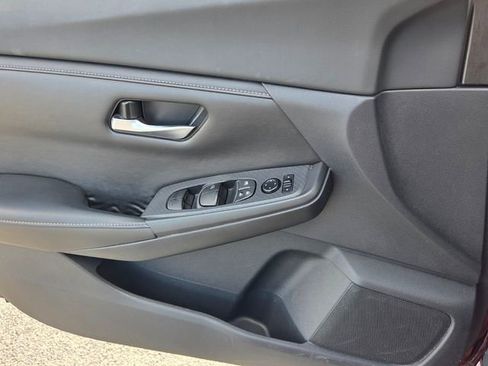 Used 2022 Nissan Sentra SV image 29