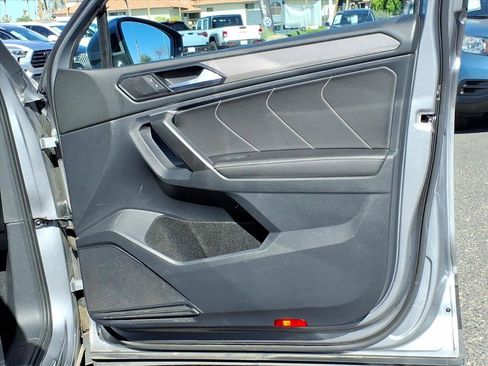 Certified 2024 Volkswagen Tiguan SE image 14