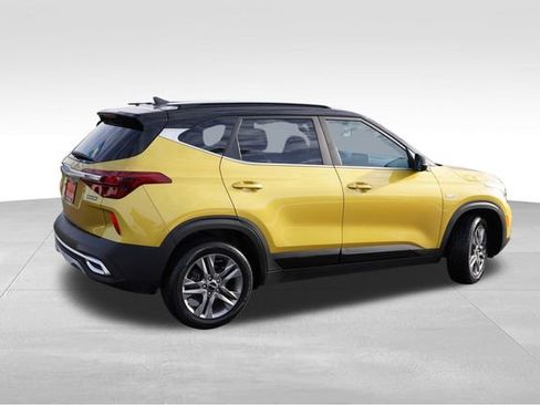 Used 2023 Kia Seltos S image 4