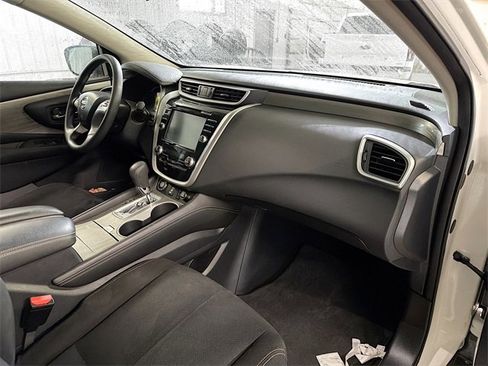 Used 2017 Nissan Murano S image 12