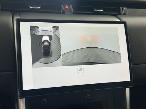 New 2024 Land Rover Discovery Sport S image 24