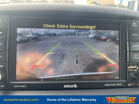 Used 2016 Chrysler Town & Country Touring image 18