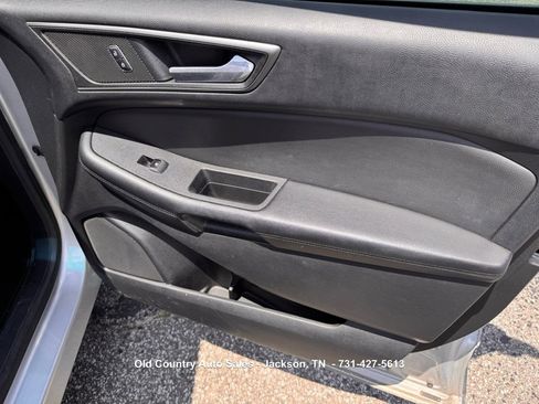 Used 2015 Ford Edge SE FWD image 16