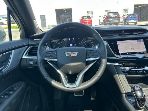 Used 2024 Cadillac XT6 Sport w/ Technology Package AWD/4WD image 32