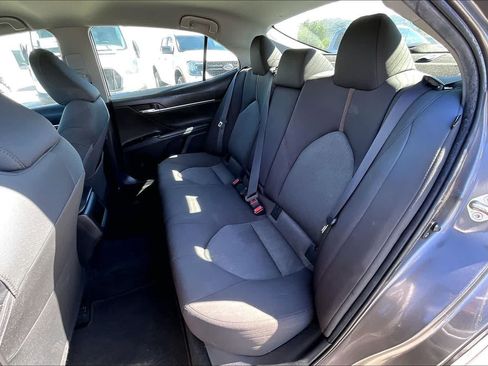Used 2020 Toyota Camry LE FWD image 29