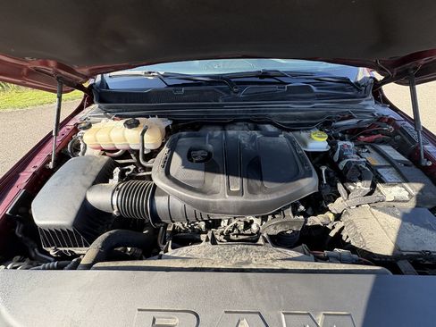 Used 2025 RAM 1500 Laramie AWD/4WD image 14