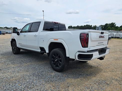New 2026 GMC Sierra 2500 AT4 w/ AT4 Premium Plus Package AWD/4WD image 3