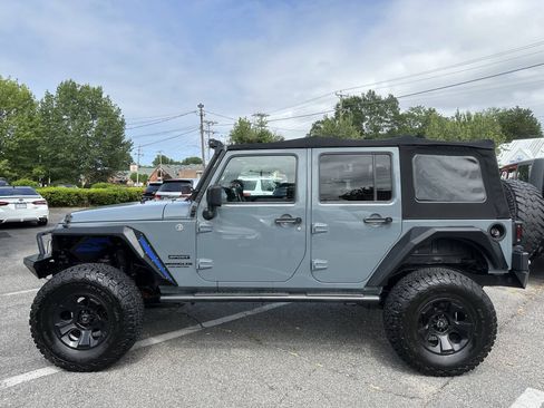 Used 2015 Jeep Wrangler Unlimited Sport w/ Quick Order Package 24S AWD/4WD image 7