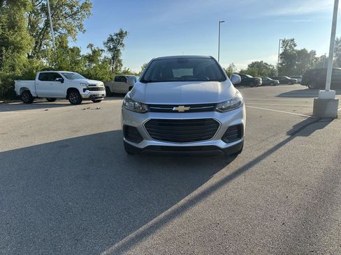 Used 2020 Chevrolet Trax LS w/ Tint and Cruise Package FWD image 8