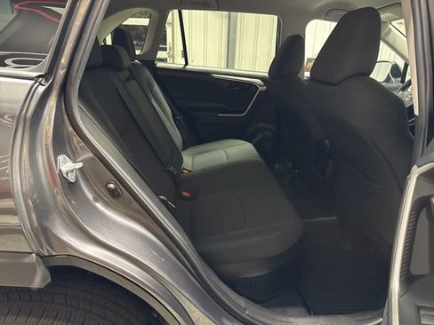 Used 2020 Toyota RAV4 LE AWD/4WD image 22