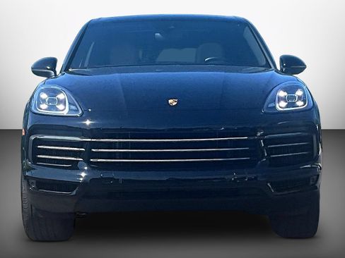 Used 2023 Porsche Cayenne Platinum Edition AWD/4WD image 2