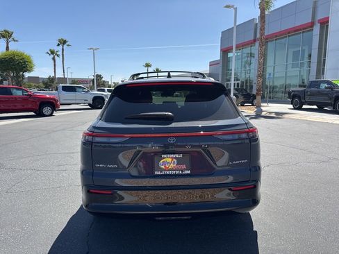 New 2026 Toyota Crown Signia image 3