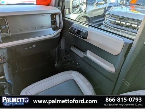 Used 2022 Ford Bronco Wildtrak image 16