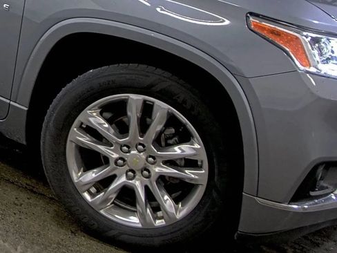 Used 2018 Chevrolet Traverse High Country AWD/4WD image 11