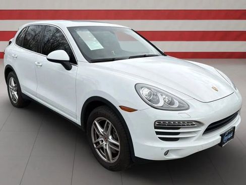 Used 2014 Porsche Cayenne Platinum Edition image 7