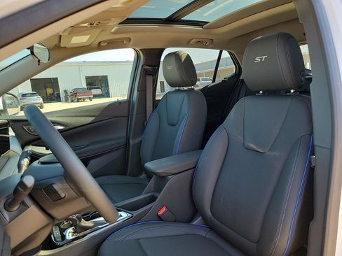 New 2026 Buick Encore GX Sport Touring w/ Advanced Technology Package FWD image 12