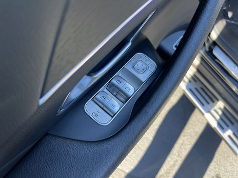 Certified 2023 Mercedes-Benz GLE 350 w/ Premium Package image 15