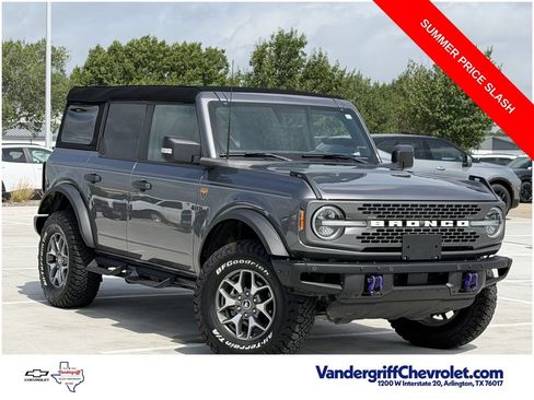 Used 2023 Ford Bronco Badlands AWD/4WD image 2
