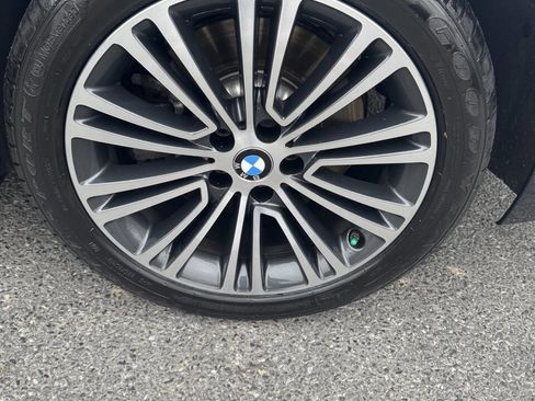 Used 2018 BMW 540i xDrive w/ Premium Package image 14