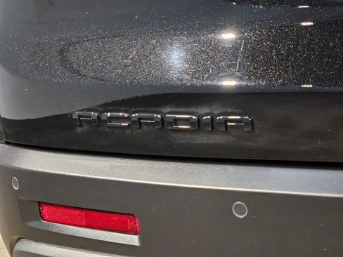 Used 2021 GMC Acadia SLT w/ Elevation Edition image 41