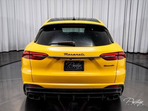 Used 2023 Maserati Grecale Trofeo AWD/4WD image 11