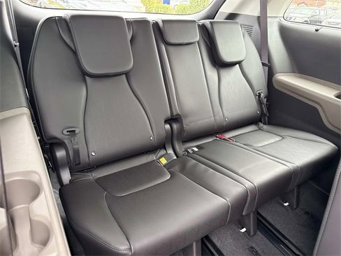 New 2026 Kia Carnival EX image 19
