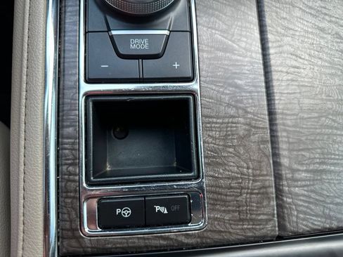 Used 2021 Ford Expedition Limited RWD image 26