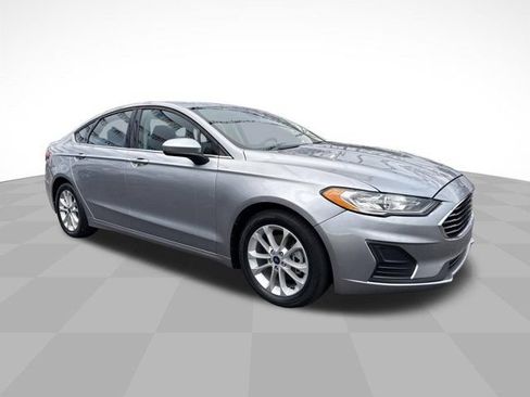 Used 2020 Ford Fusion SE FWD image 3