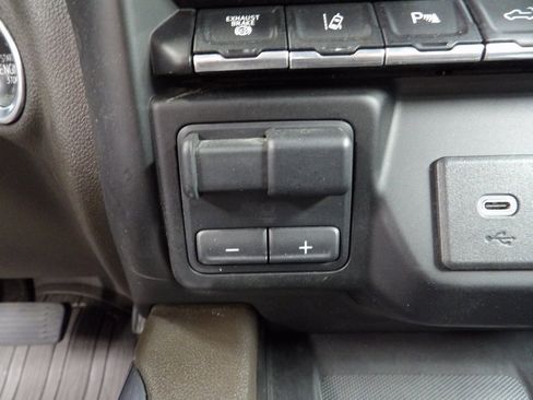 Used 2023 GMC Sierra 3500 Denali w/ Technology Package image 54