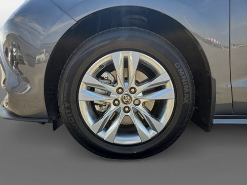 Certified 2025 Toyota Sienna XLE w/ XLE Plus Package AWD/4WD image 14
