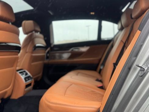 Used 2020 BMW 750i xDrive w/ Executive Package AWD/4WD image 26