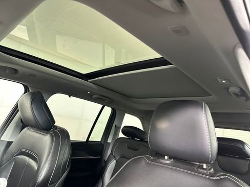 Used 2023 Jeep Grand Cherokee 30th Anniversary image 12