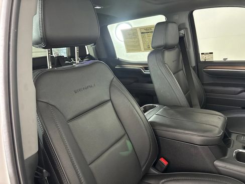 Used 2023 GMC Sierra 1500 Denali w/ Denali Reserve Package AWD/4WD image 36
