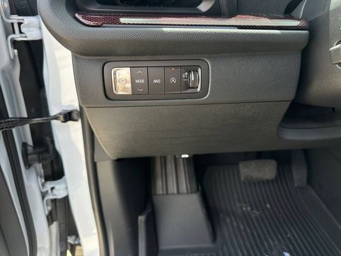New 2026 Chevrolet Traverse RS w/ LPO, Floor Liner Package AWD/4WD image 14