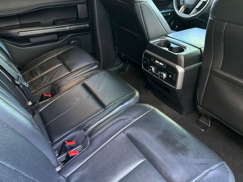 Used 2020 Ford Expedition XLT w/ Equipment Group 202A RWD image 35