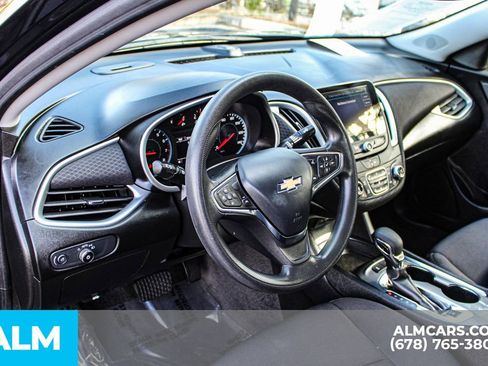 Used 2024 Chevrolet Malibu LT image 32