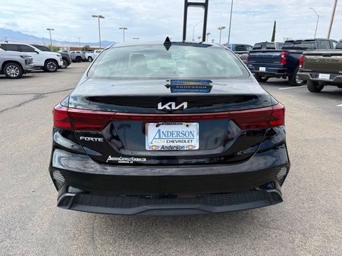 Used 2023 Kia Forte LXS FWD image 7
