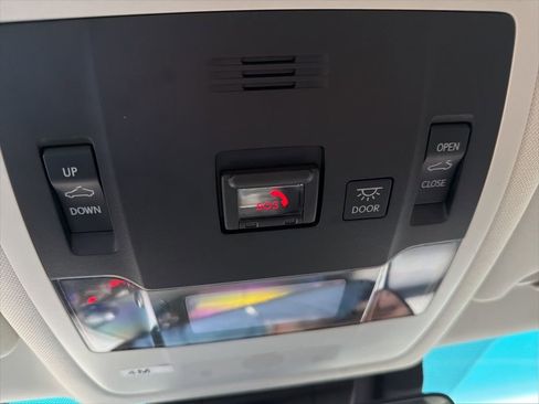 Used 2020 Lexus ES 300h w/ Luxury Package image 26