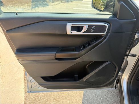 Used 2021 Ford Explorer 2WD image 14