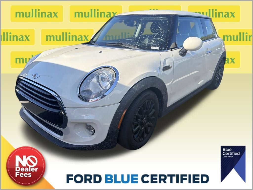 Used 2018 MINI Cooper 2-Door Hardtop FWD image 1