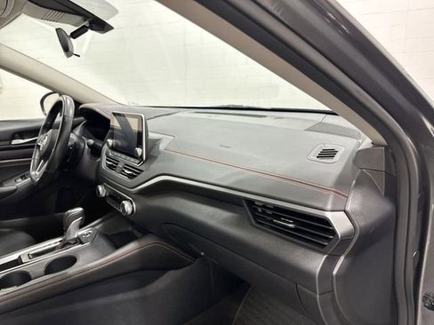 Used 2022 Nissan Altima 2.5 SR w/ Midnight Edition Package image 26