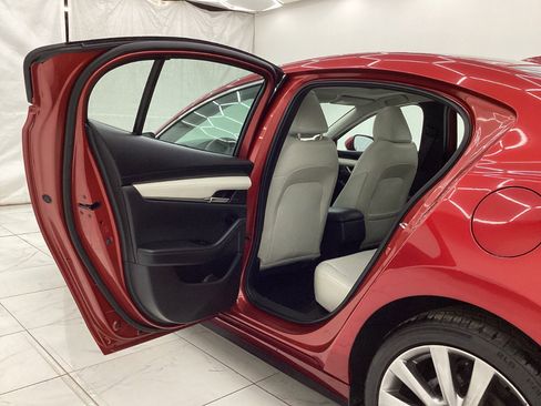 Used 2019 MAZDA MAZDA3 AWD Sedan w/ Premium Package image 22