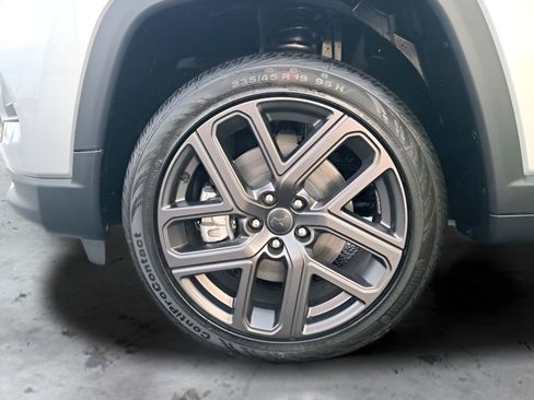 New 2026 Jeep Compass Latitude AWD/4WD image 28