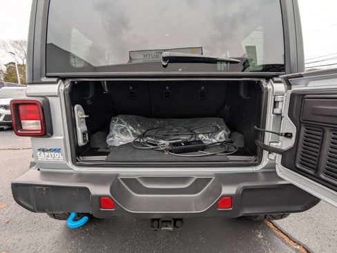 Used 2024 Jeep Wrangler Unlimited image 19